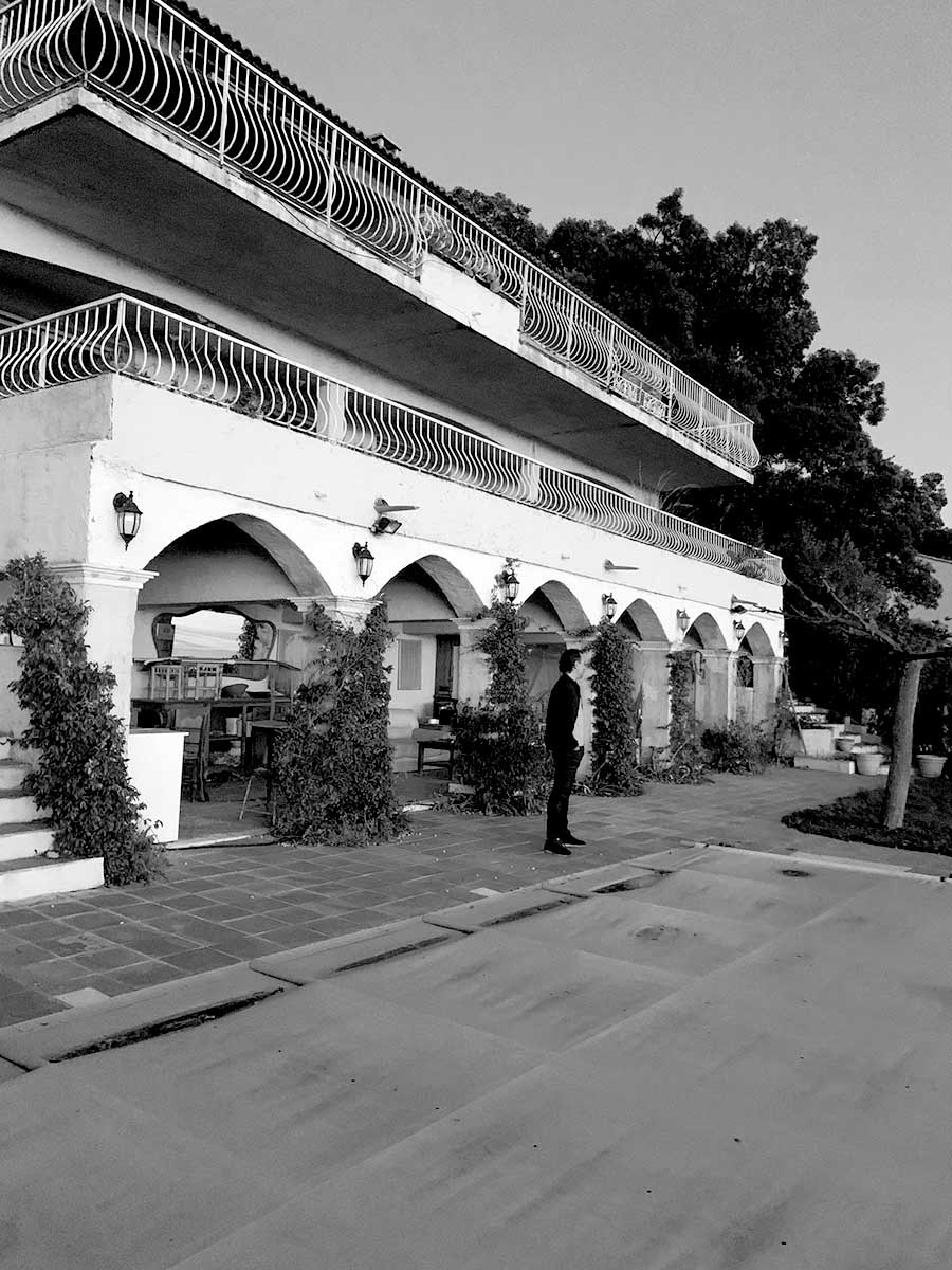 Villa Paradise — Pendant