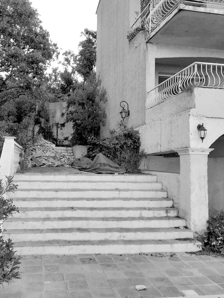 Villa Paradise — Après