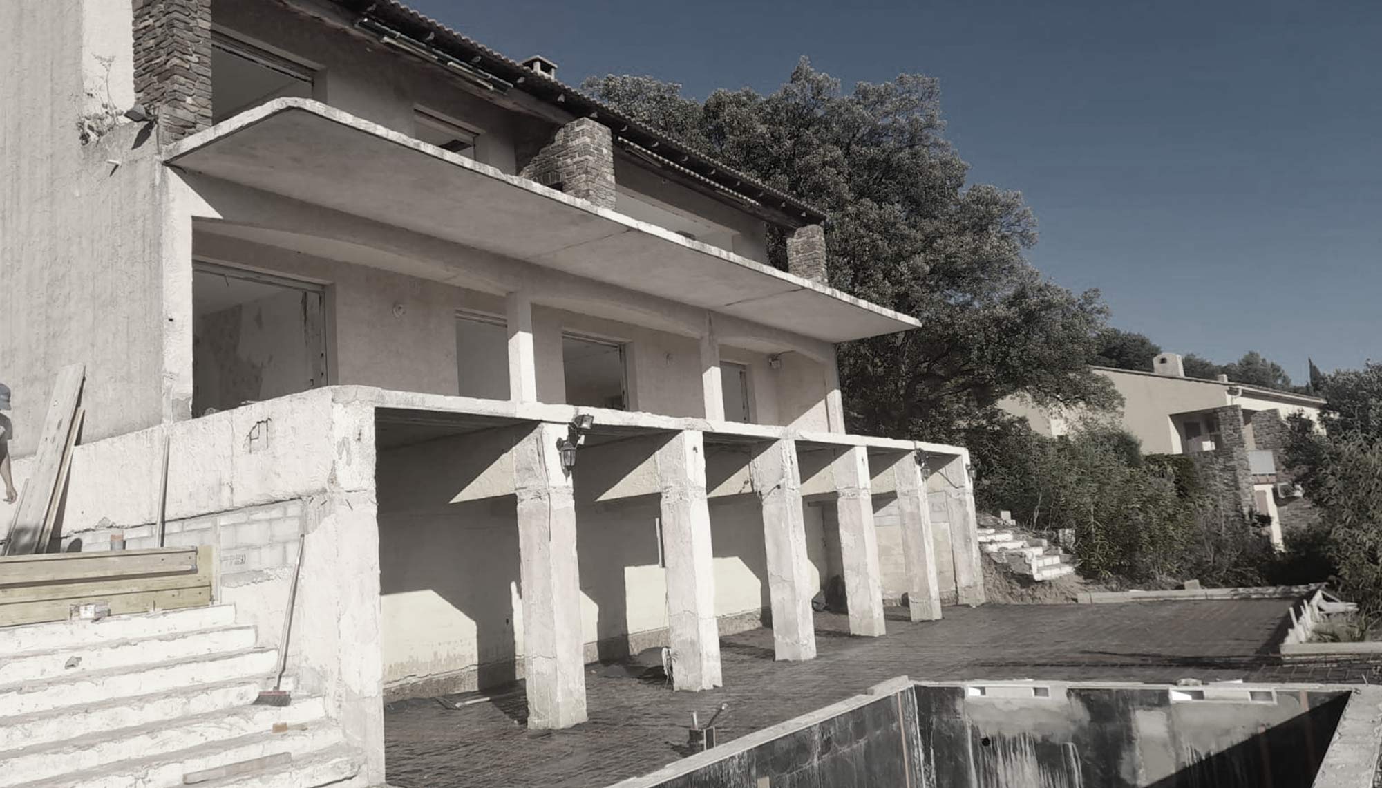 Villa Paradise — Après